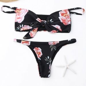 NWOT Flower bikini